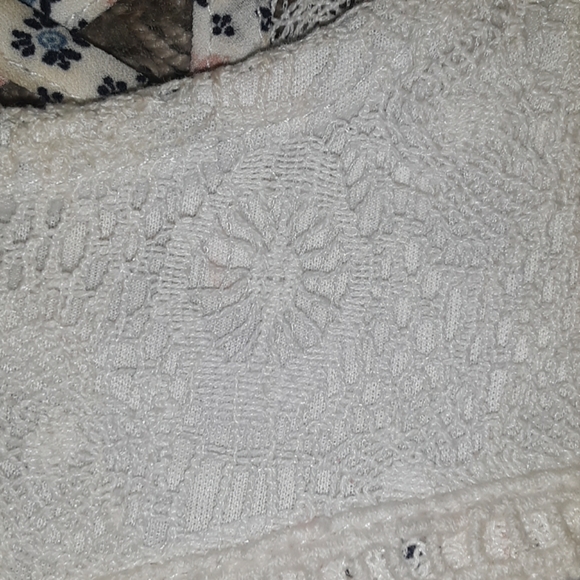 Fancy tank top shirt - Picture 2 of 6